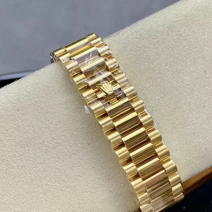 Rolex Day-Date 40  228238A