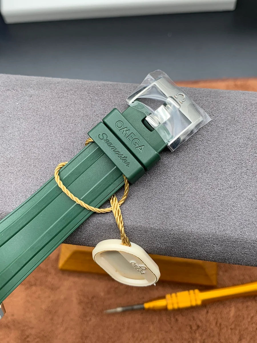 OMEGA Seamaster Diver 300M 42mm Ref. 210.32.42.20.10.001 – Green Dial
