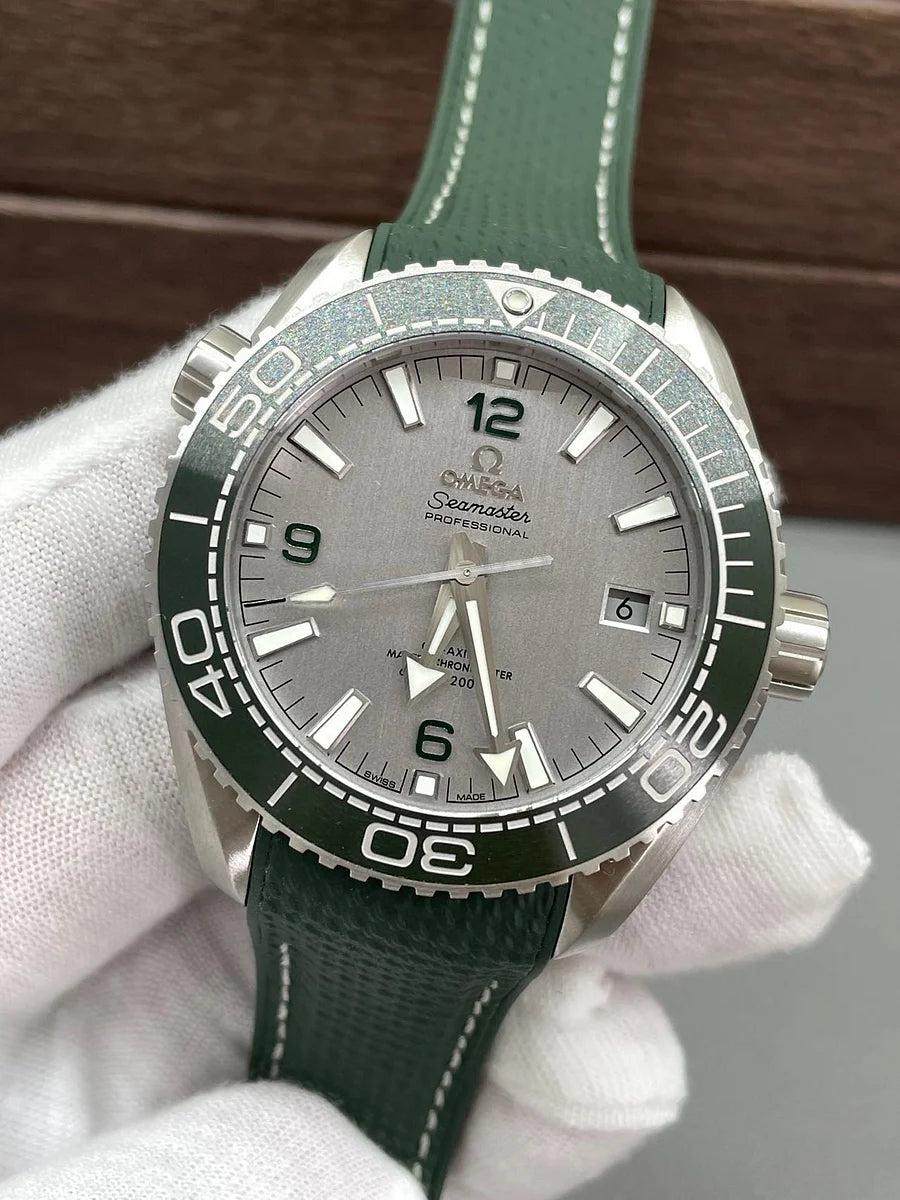 OMEGA Seamaster Planet Ocean 600M 43.5mm Ref. 215.32.44.21.06.001 – Grey Dial