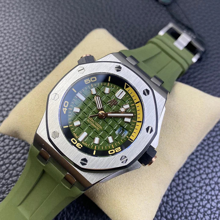 Audemars Piguet Royal Oak Offshore Diver 42mm Ref. 15720ST.OO.A052CA.01 – Gradient Dial