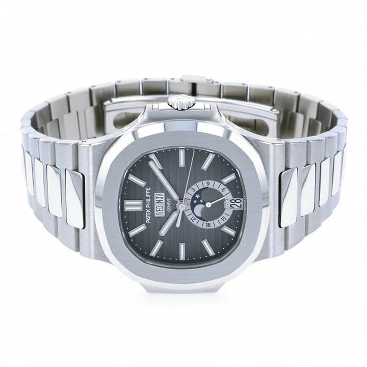 Patek Philippe Nautilus 5726/1A-001 40mm