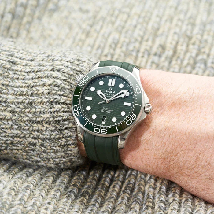 OMEGA Seamaster Diver 300M 42mm Ref. 210.32.42.20.10.001 – Green Dial