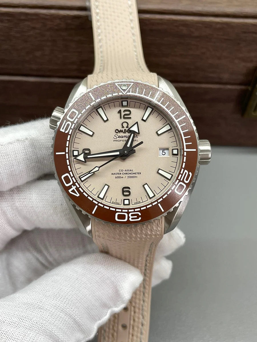 OMEGA Seamaster Planet Ocean 600M 43.5mm Ref. 215.32.44.21.09.001 – Grey Dial