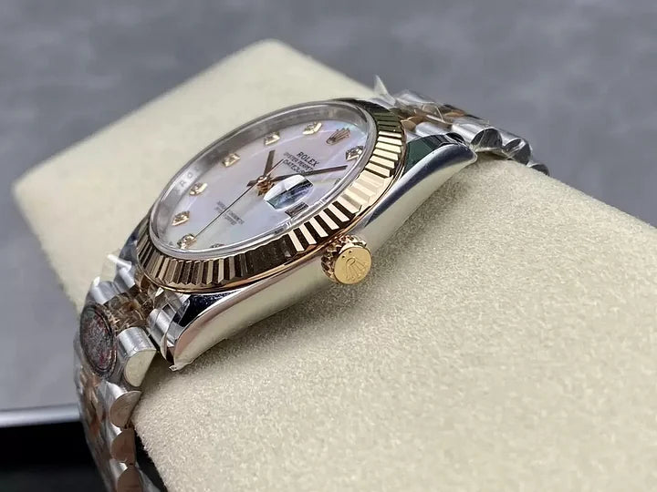 Rolex Datejust 41 – 126331-0014 (White Shell Diamond Dial)