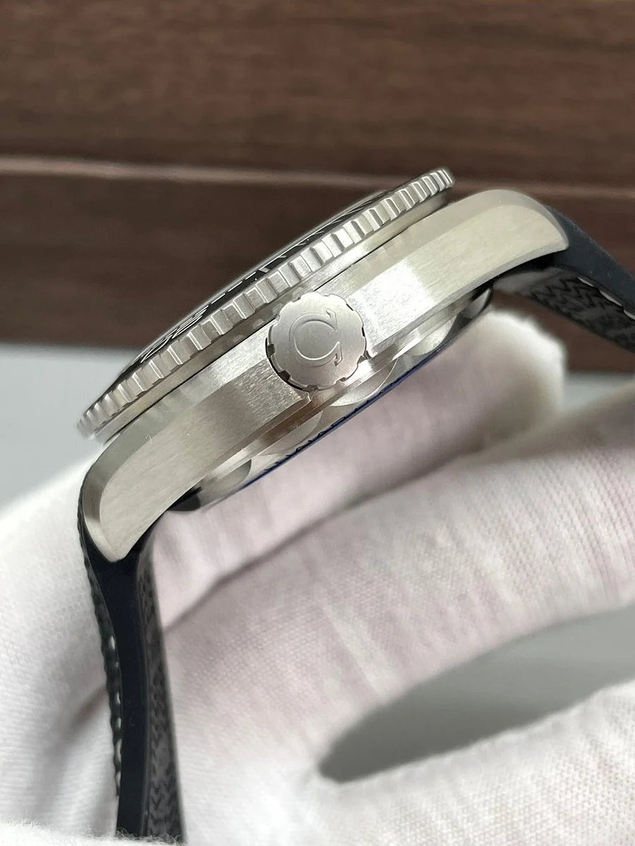 OMEGA Seamaster Planet Ocean 600M 43.5mm Ref. 215.32.44.21.01.002